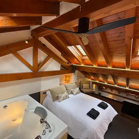 Lo Attic