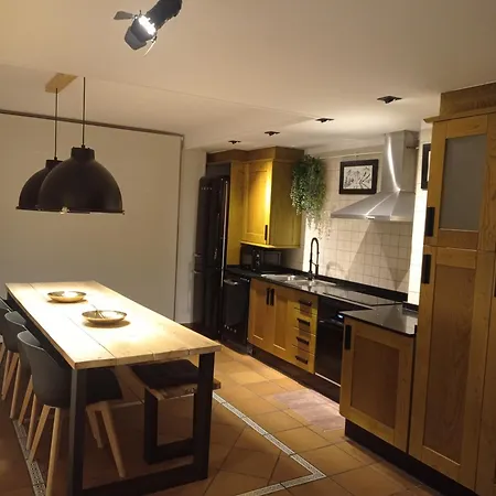Lo Attic Apartment *