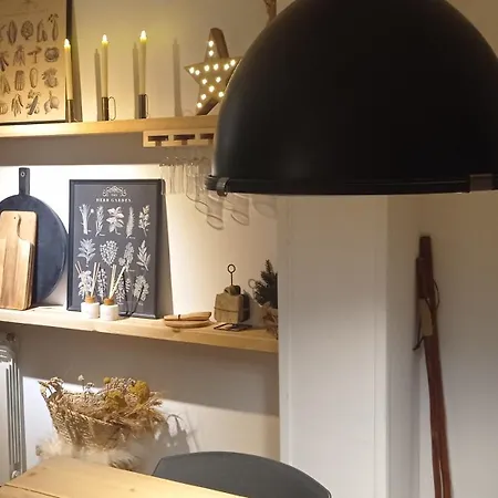 Apartment Lo Attic Sort