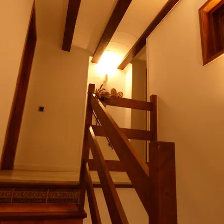 Lo Attic Apartment