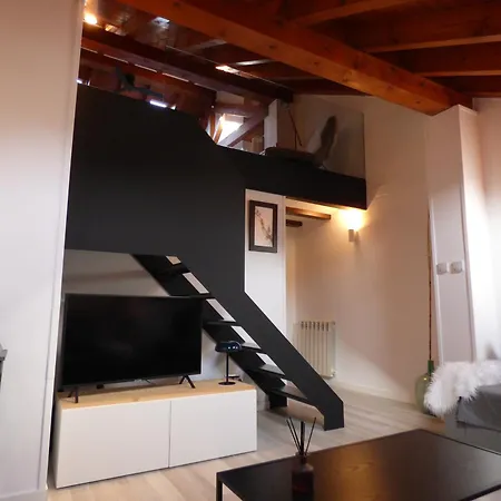 Lo Attic