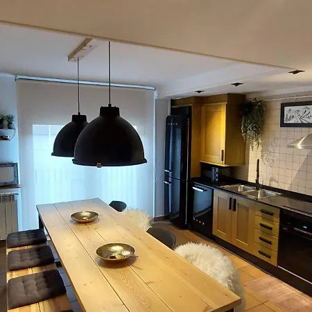 Lo Attic Apartment *
