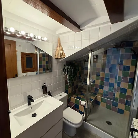 Lo Attic Apartment *