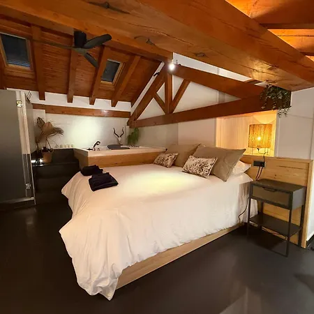 Lo Attic *