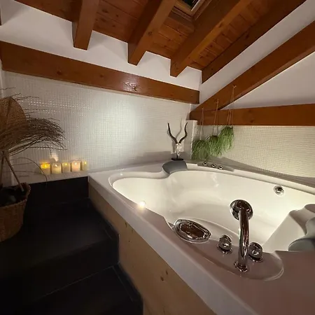 Lo Attic Lägenhet Sort