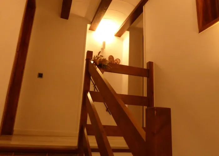 Lo Attic Apartment