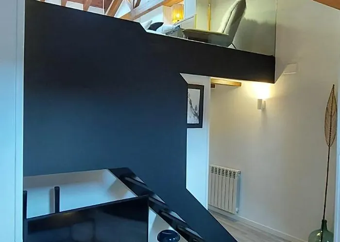 Lo Attic Apartment
