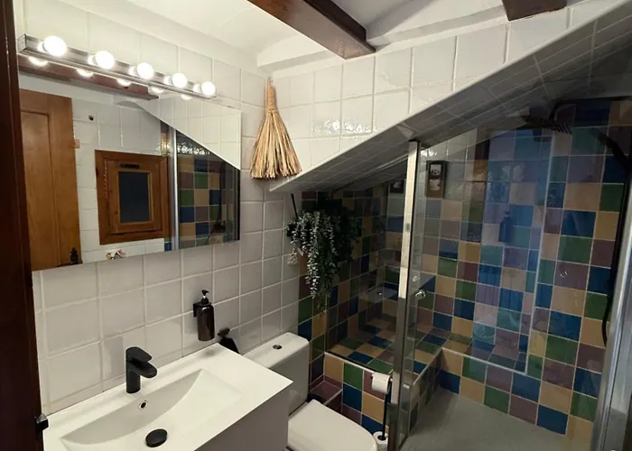Lo Attic Apartment *