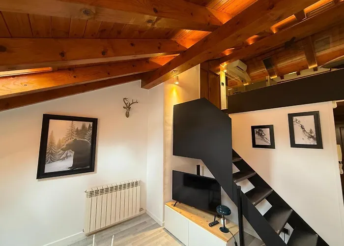 Apartment Lo Attic Sort