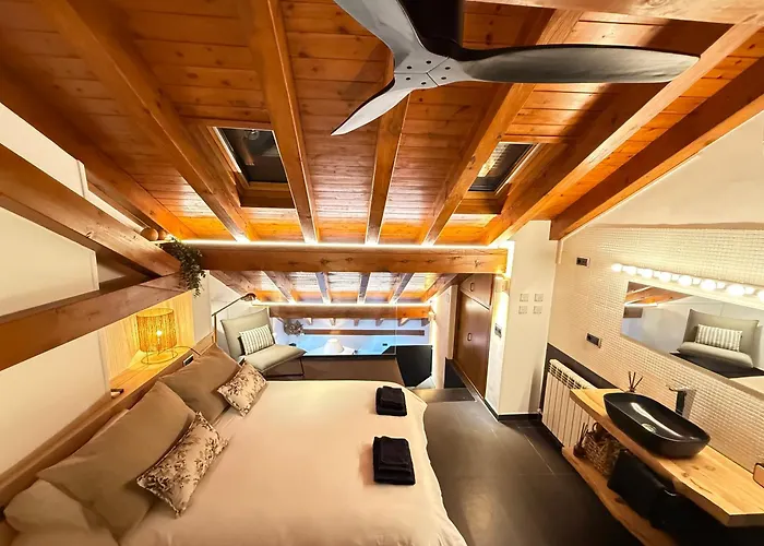 Apartment Lo Attic *