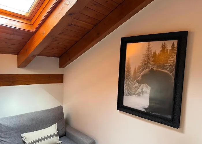 Lo Attic