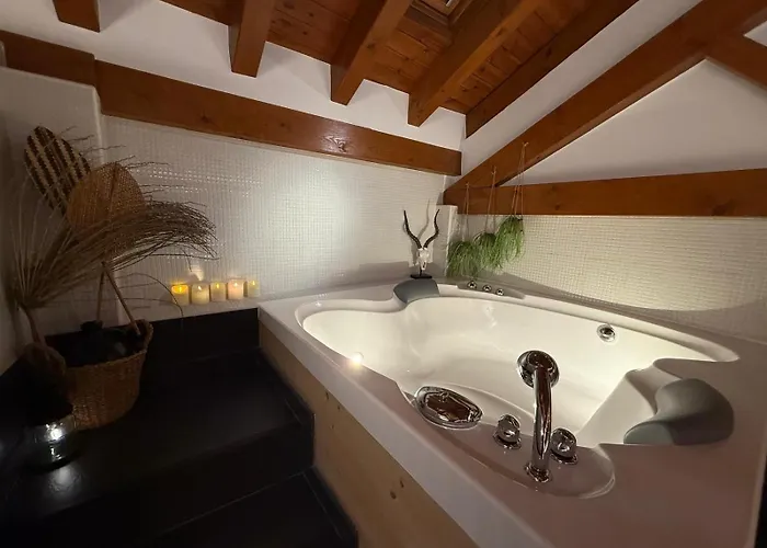 Lo Attic Apartment Sort